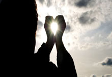 太拼了，奥萨苏纳后卫历经17.5个小时行程抵达巴塞罗那.